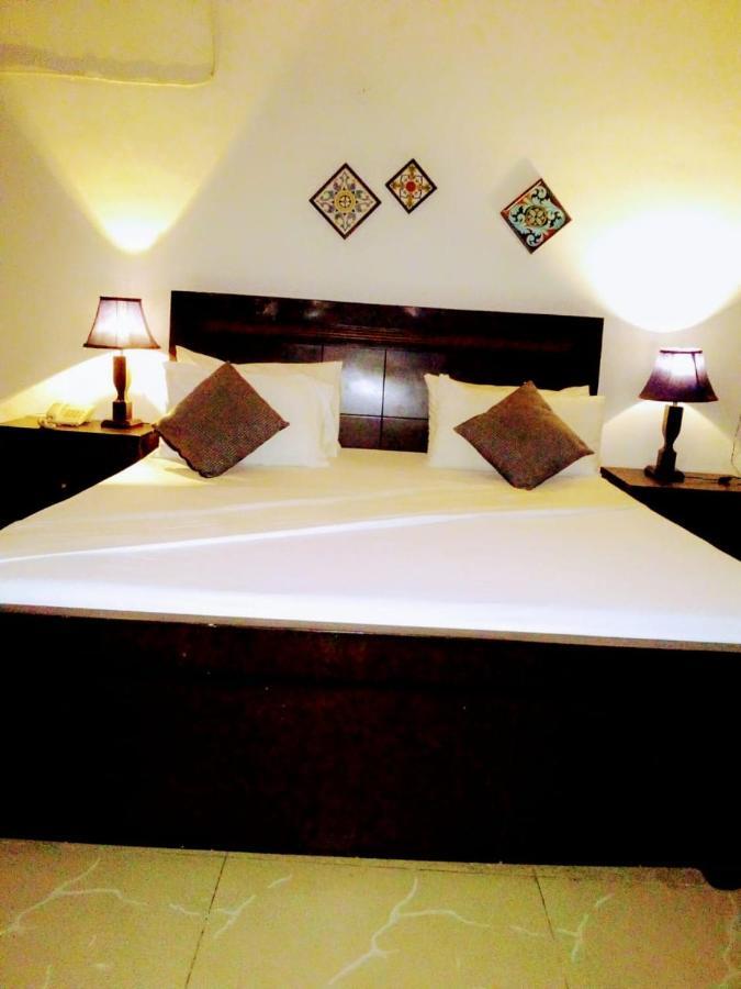 Pyramid International Guest House 伊斯兰堡 外观 照片